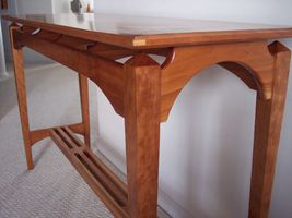 Floating table table