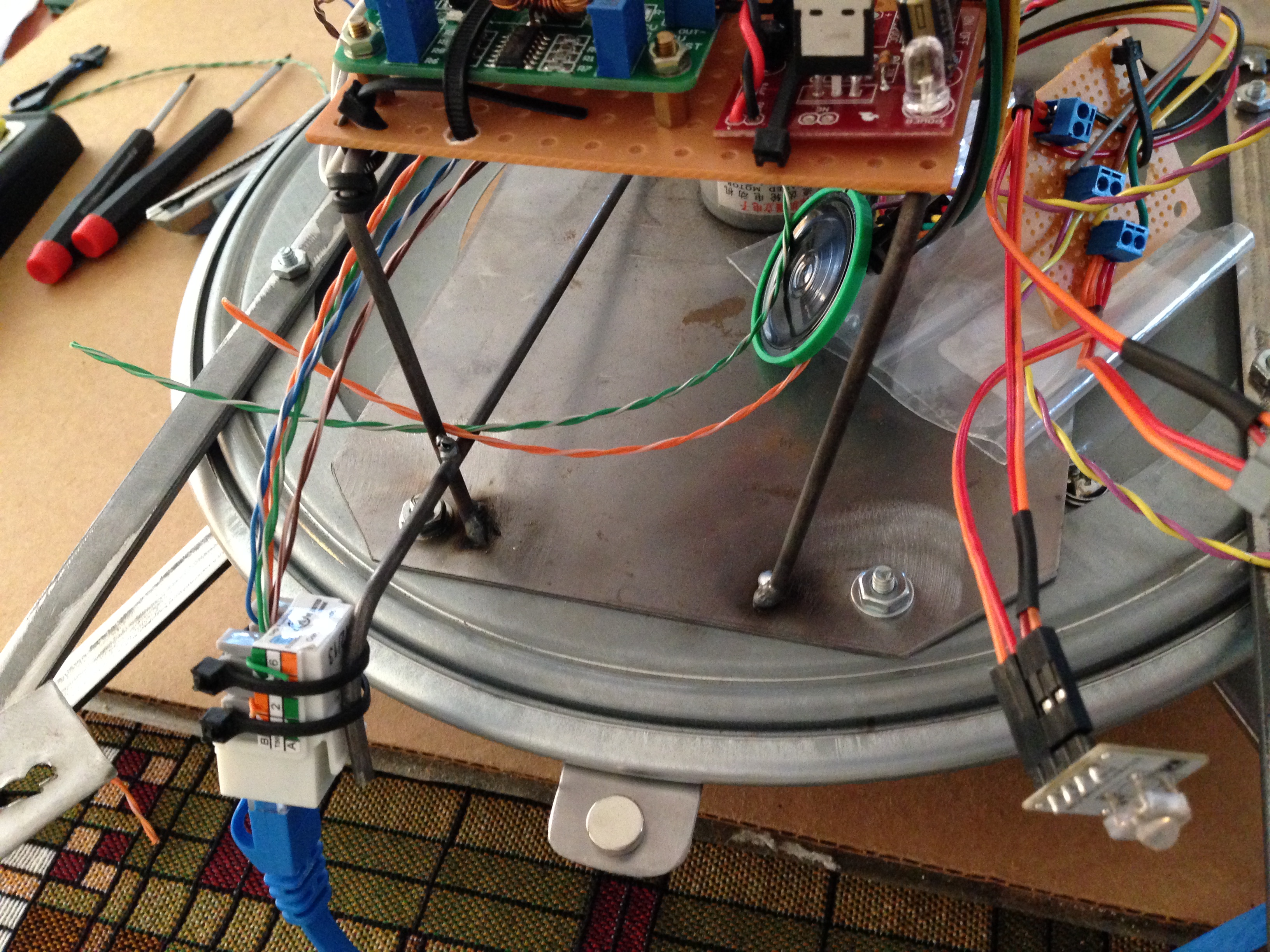 Gen 2 head electronics detail