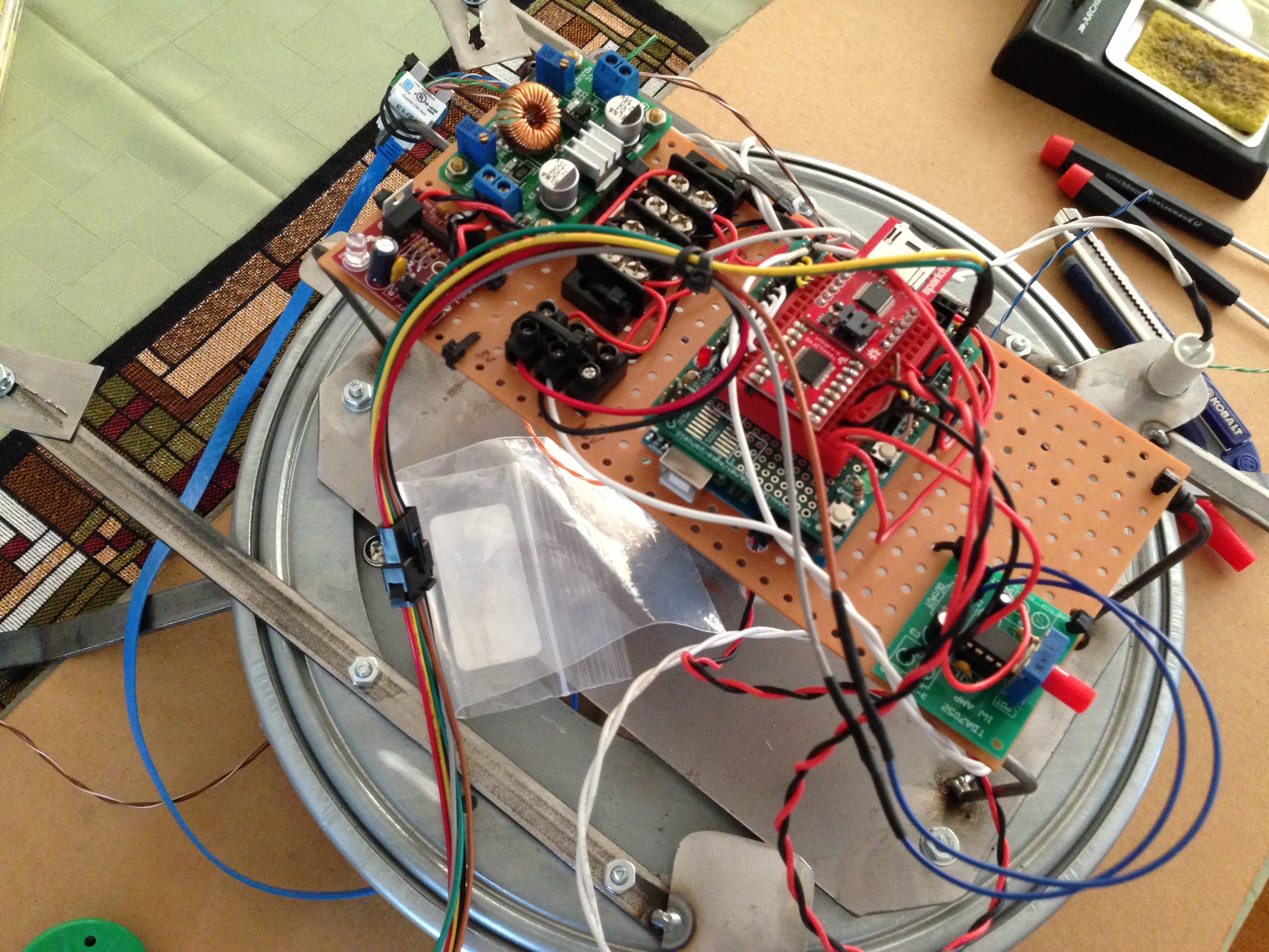 Gen 2 head electronics detail