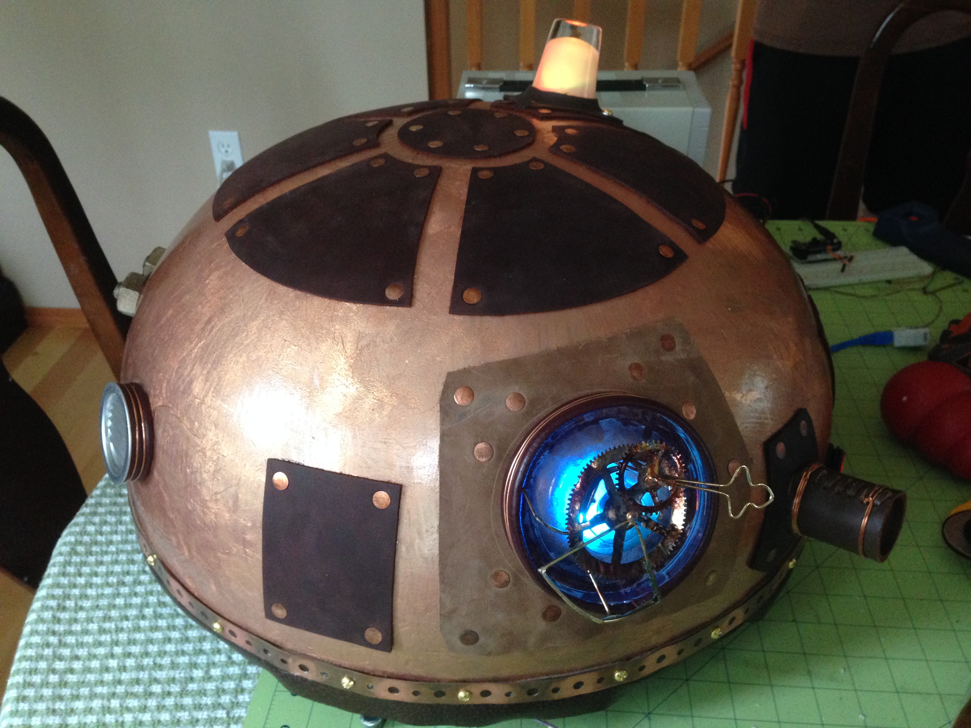 Gen 2 head on table