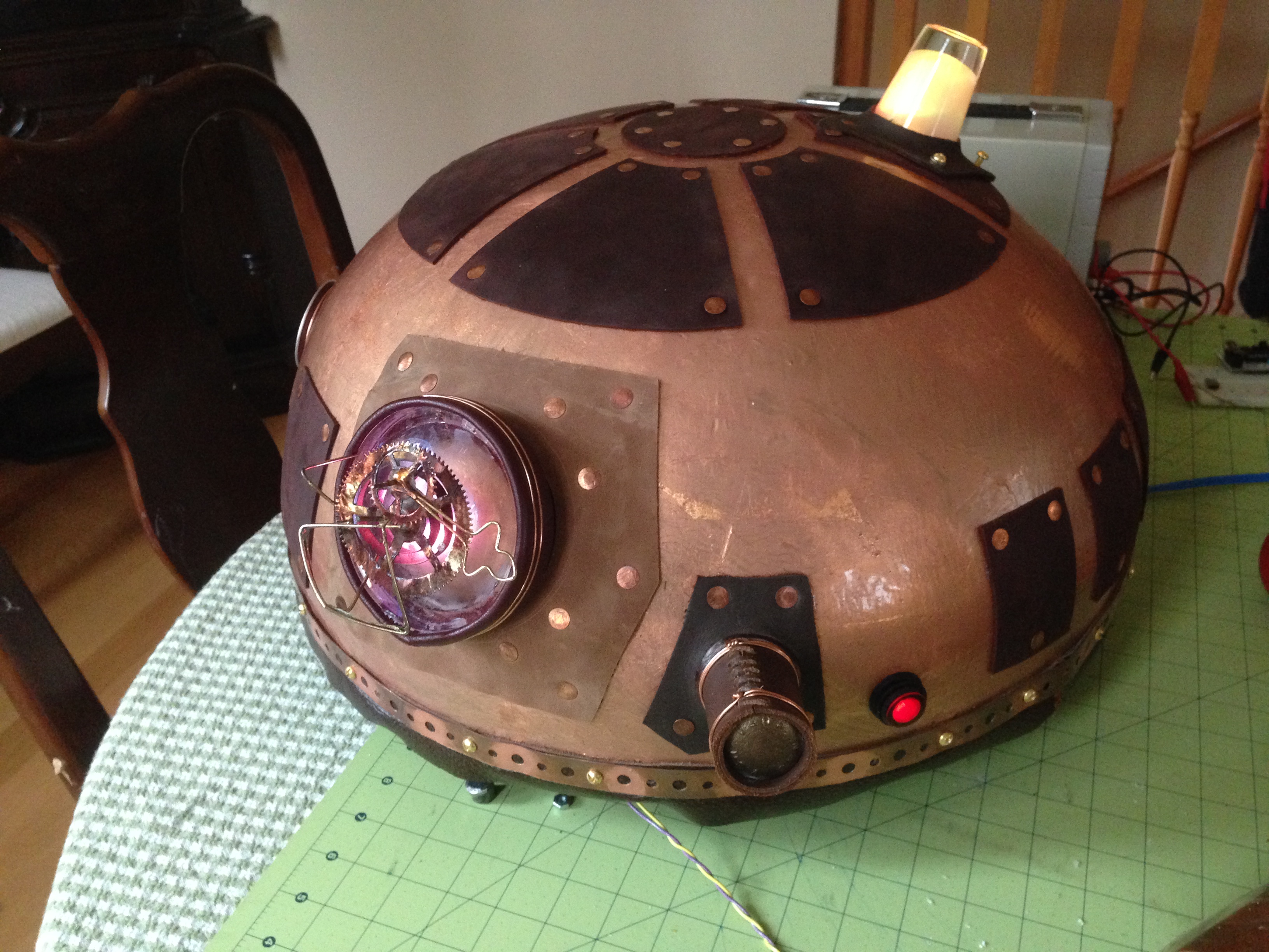 Gen 2 head on table