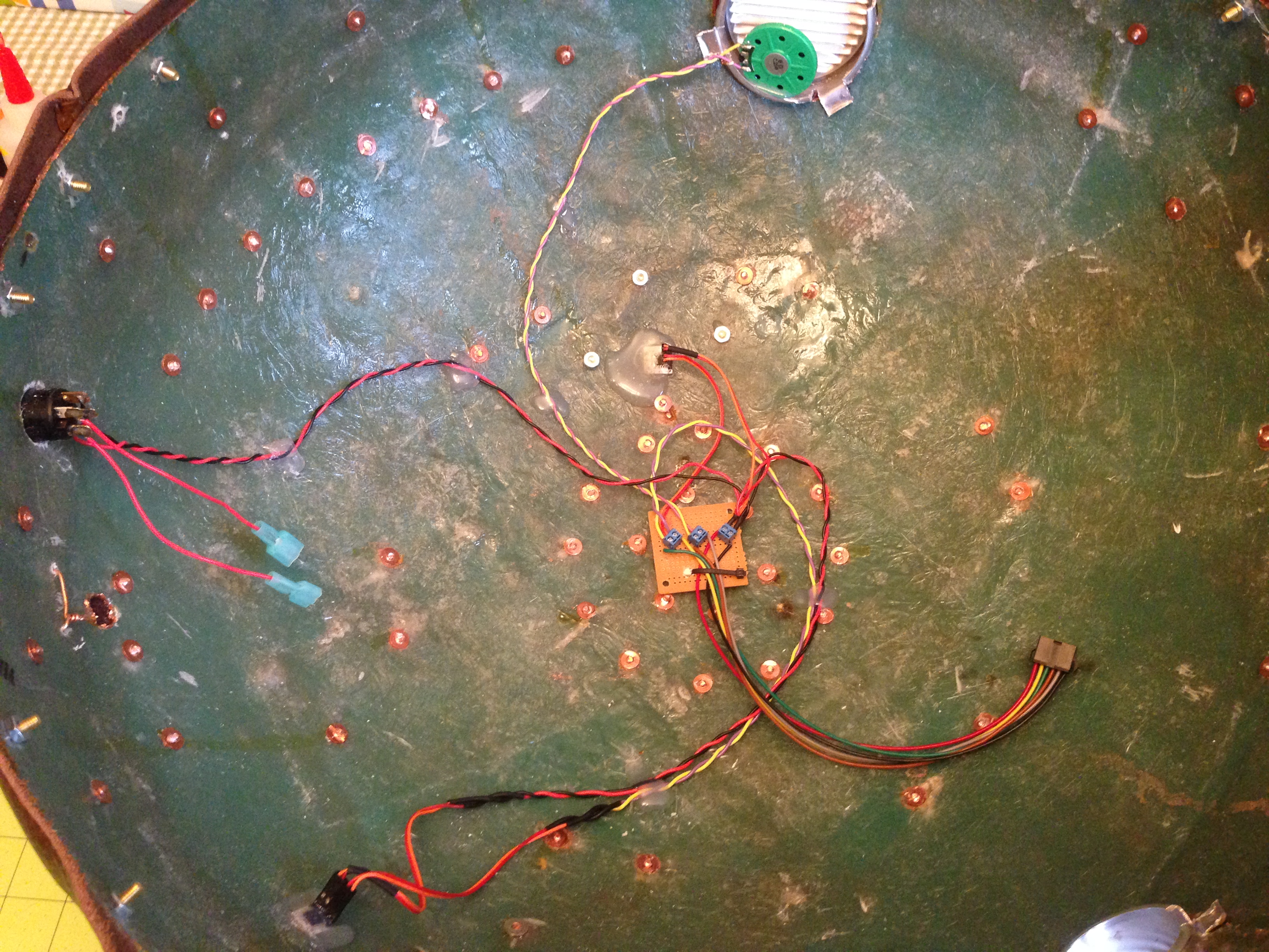 Gen 2 head underside wiring